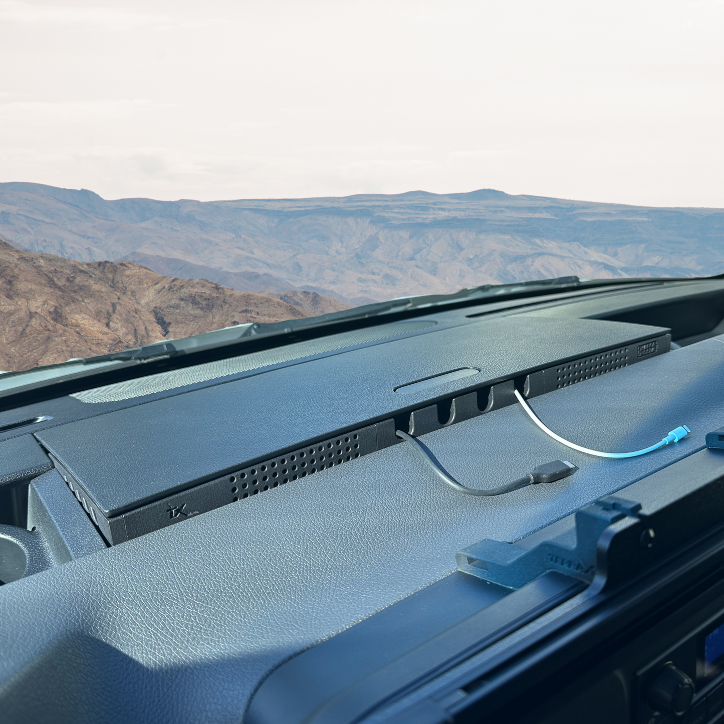 Mercedes Sprinter Dash Console Cable Organizer - CHARGE GROOVE