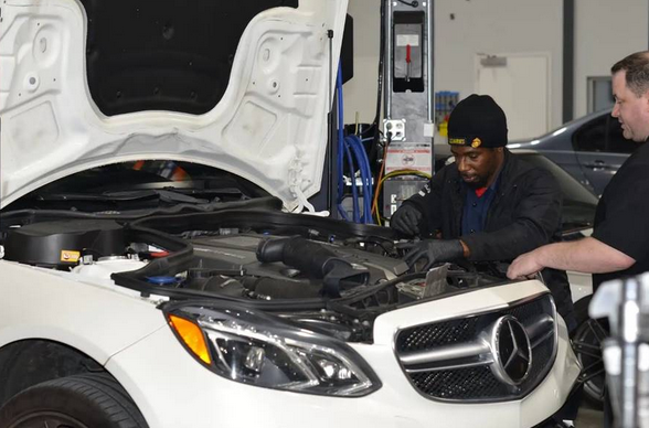 Mercedes Metris Mechanic Specialist