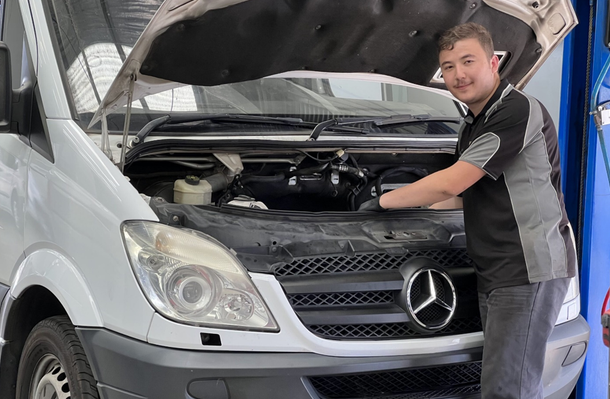Sprinter Service and Repair: Complete Maintenance Guide