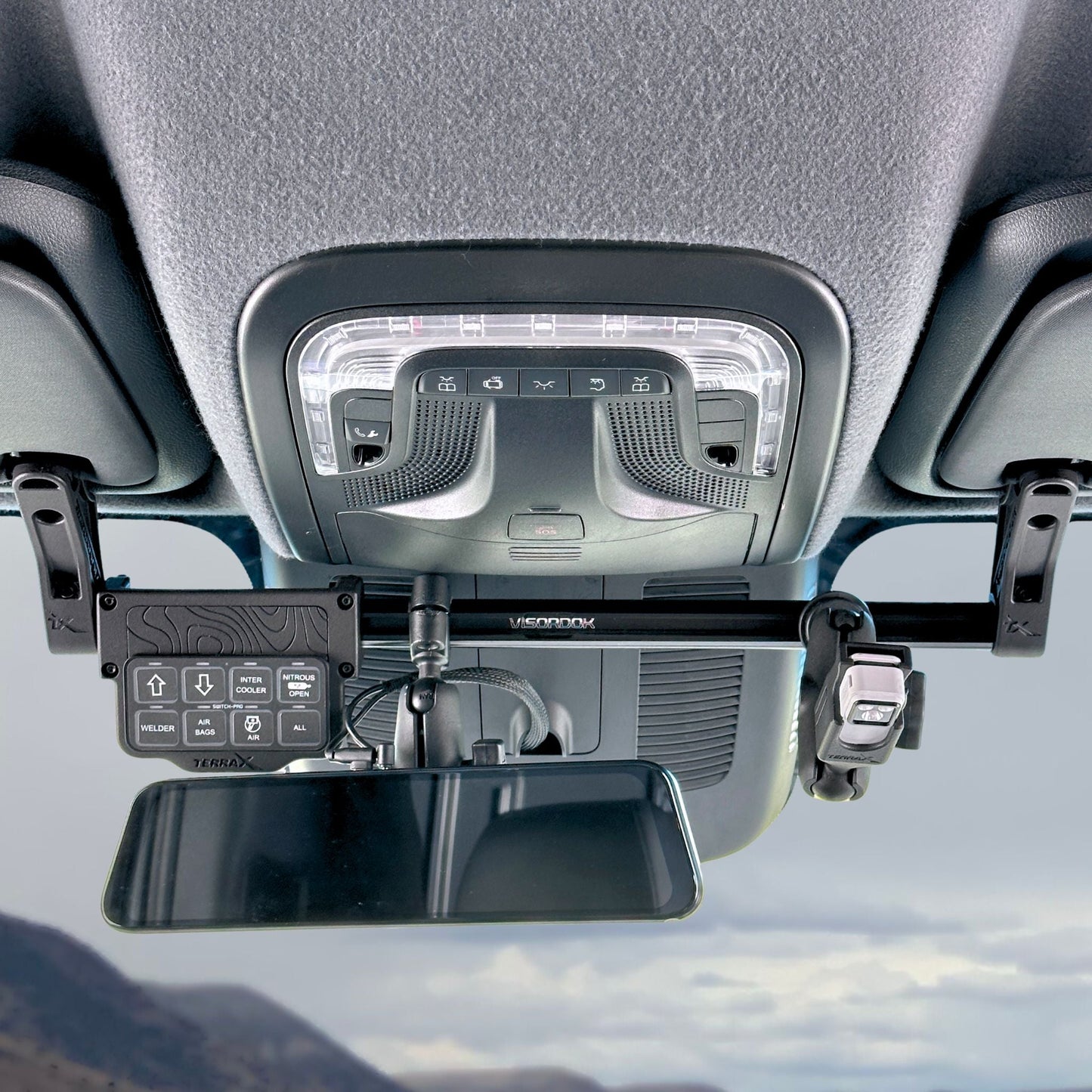 Sprinter Van Visor Tube  Mount for Navigation Devices and Accessories – TERRA X Visordok TubeTrak